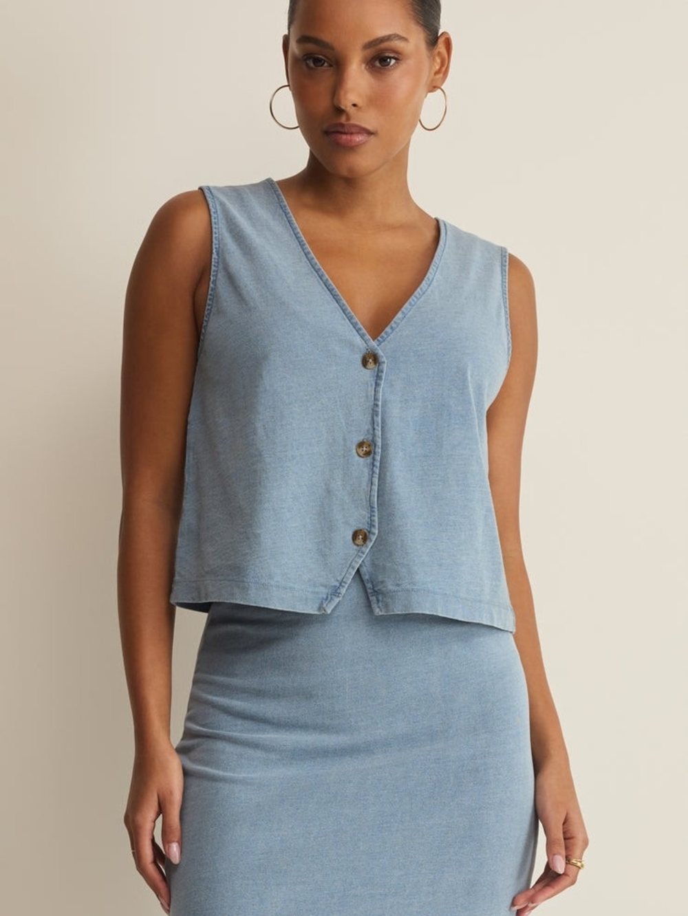 Z Supply Light Blue V-Neck Button Tank - Picture 1 of 3